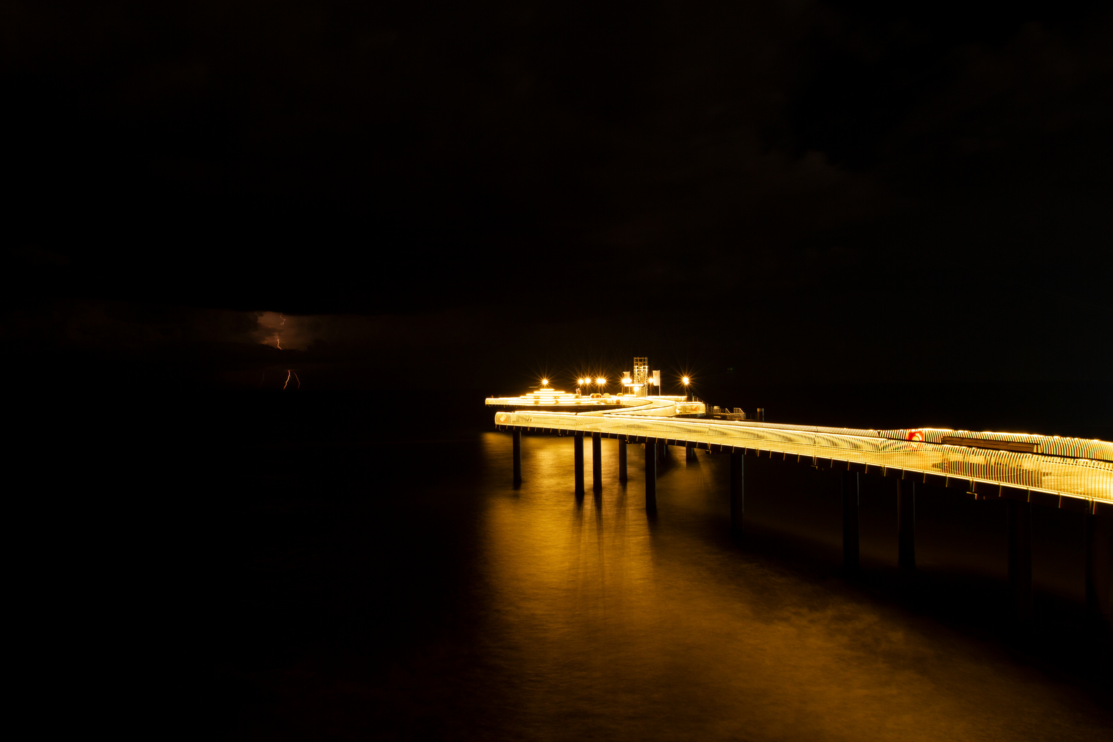 Seebrücke Koserow nach einem Gewitter.