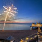 Seebrücke mit Feuerwerk