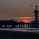 Seebrücke Scheveningen am frühen Frühlingsabend