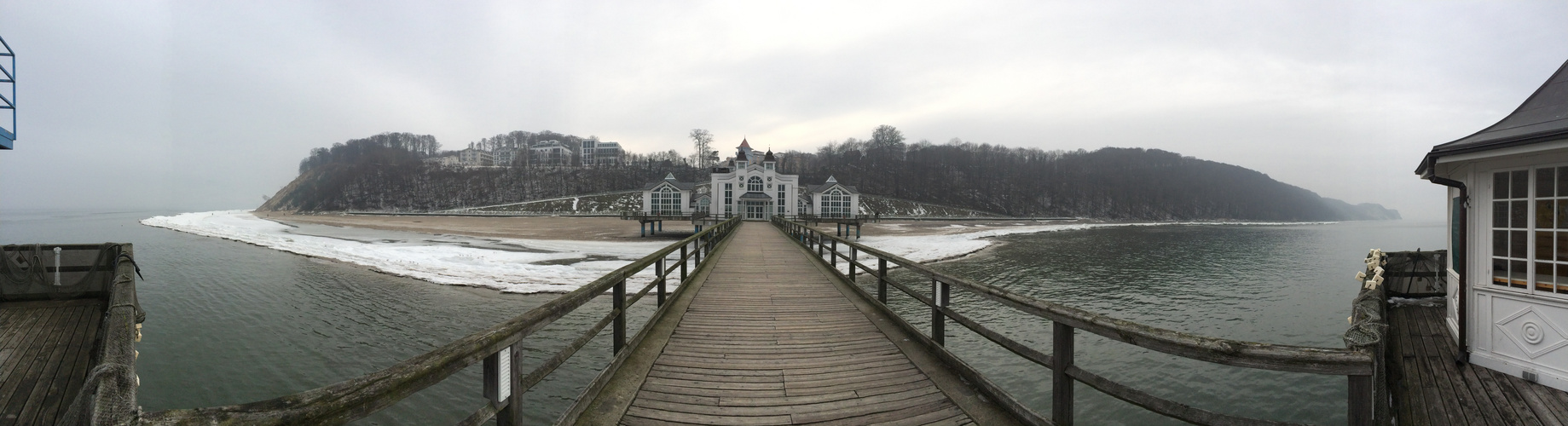 Seebrücke Sellin mit Blick von der Brücke als Panorama