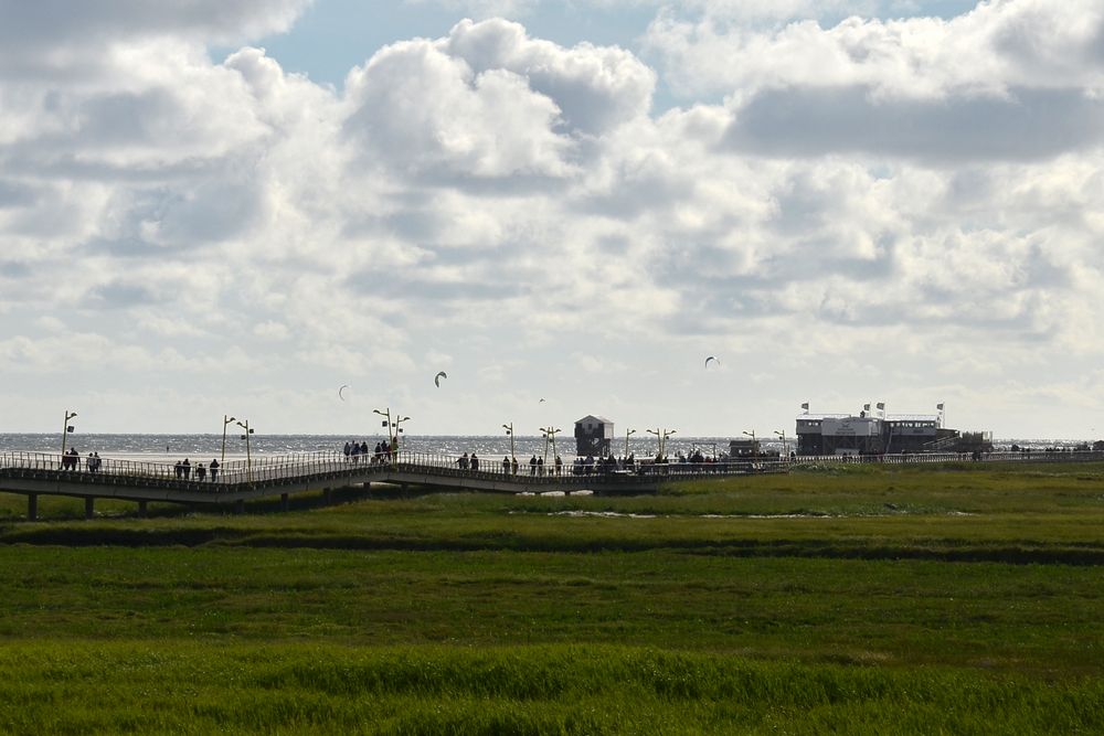 Seebrücke und Arche Noah