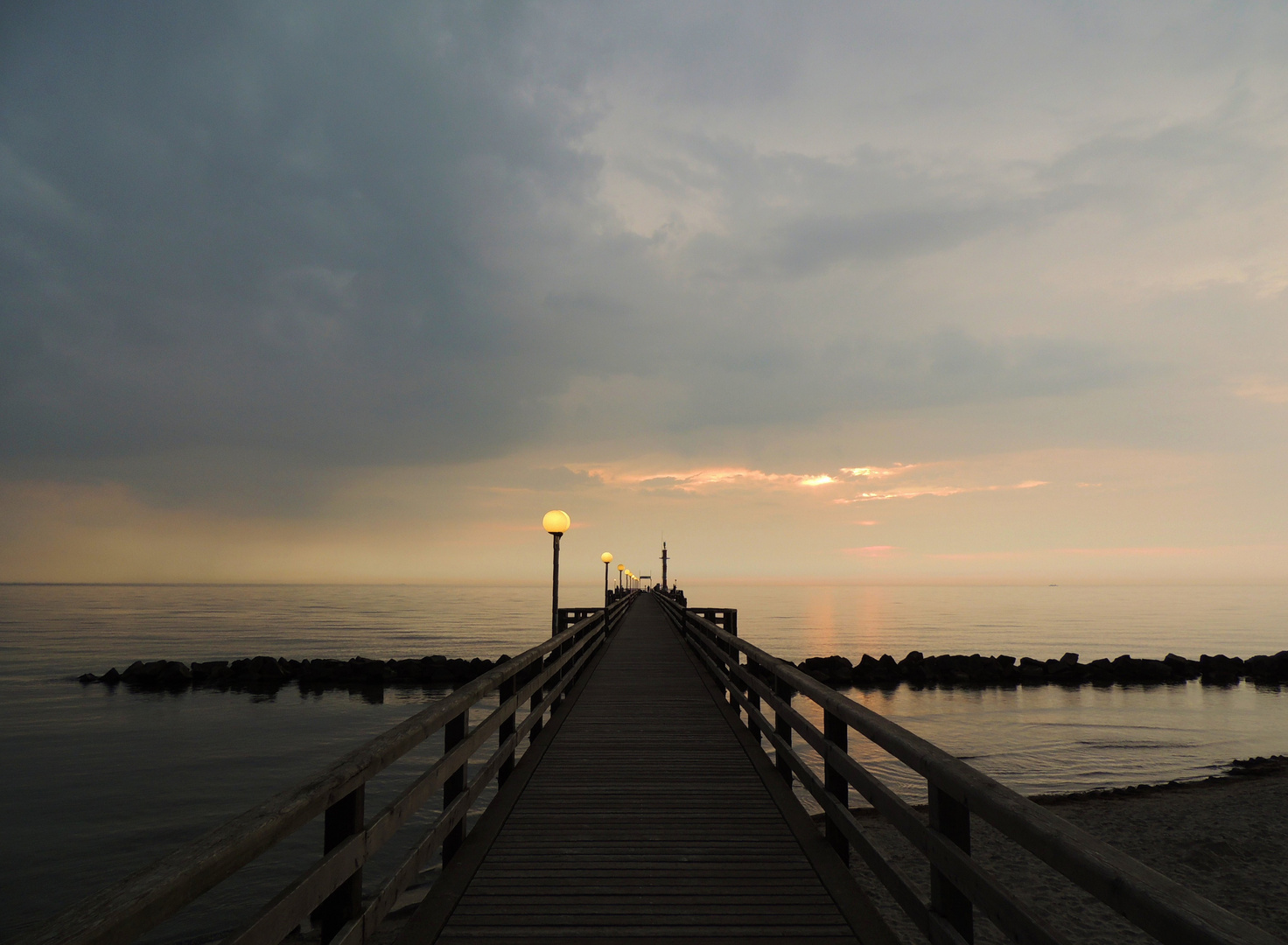 Seebrücke Wustrow 16.6.16 - 21.06 Uhr