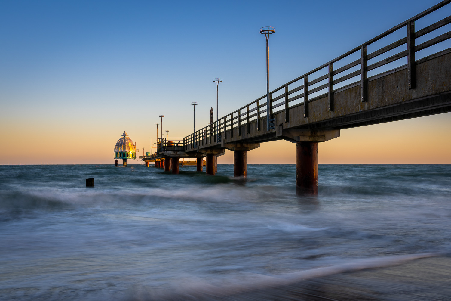 Seebrücke Zingst im Morgenlicht