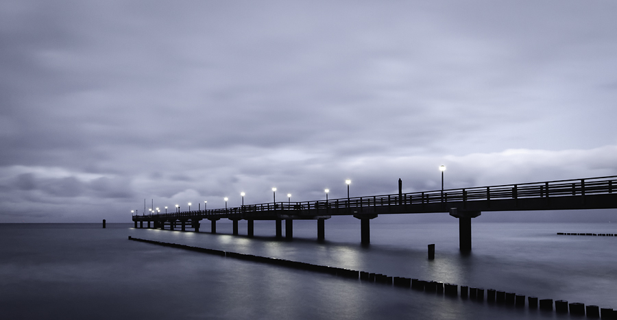 Seebrücke Zingst nach Sonnenuntergang