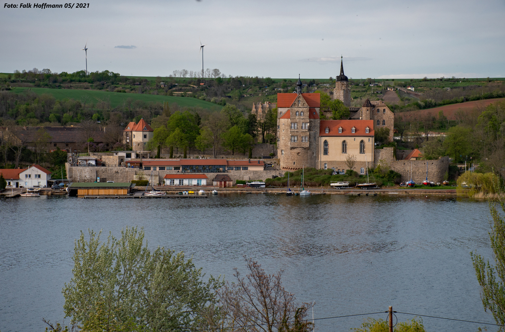 Seeburger Schloß zum Abend