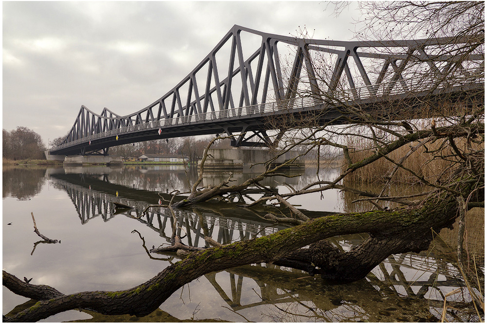 Seegartenbrücke im Dezember