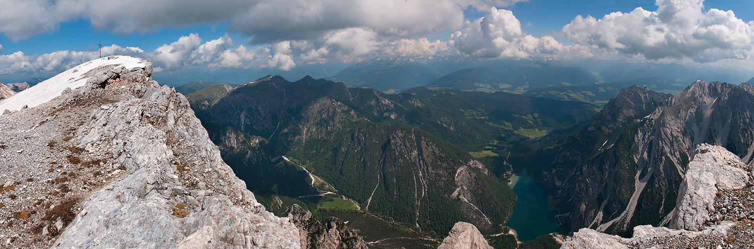 ...Seekofel mit Blick zum Pragser Wildsee - Südtirol ...