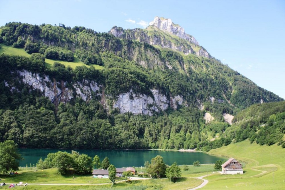 Seelisbergseeli mit Blick auf Niederbauen-Chulm