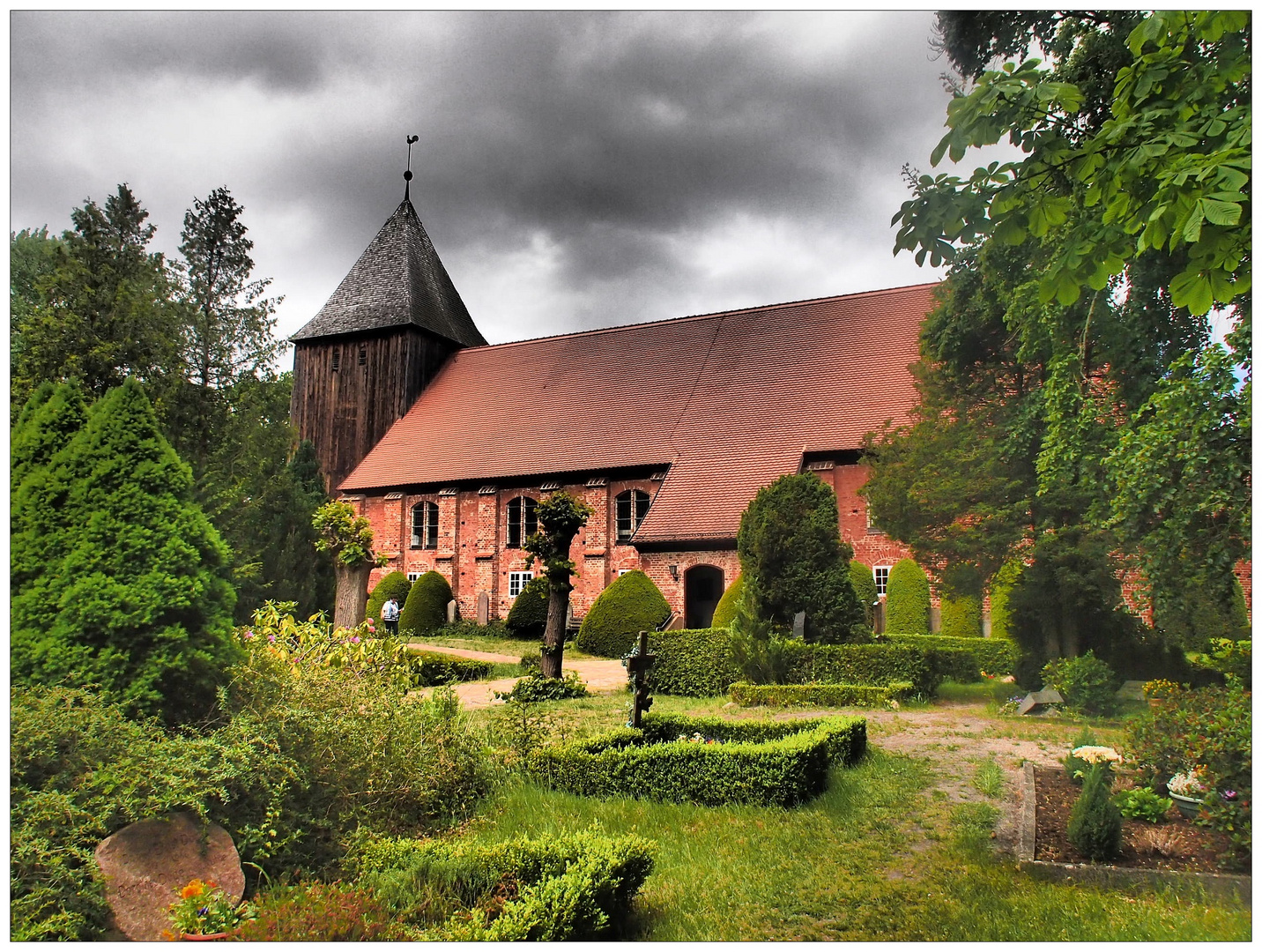 Seemannskirche Prerow mit Friedhof