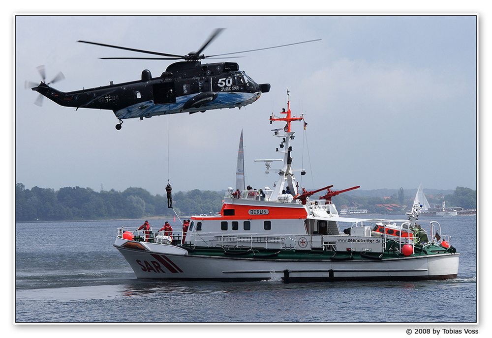 Seenotrettungskreuzer Berlin mit der SAR 89+64