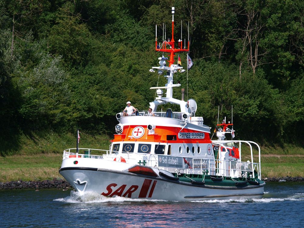 Seenotrettungskreuzer HANNES GLOGNER auf dem Nord-Ostsee-Kanal