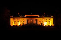 Seeschloss Monrepos Ostseite bei Nacht