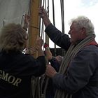 Segel setzen auf der "Rigmor", Deutschlands ältestem Segelschiff...