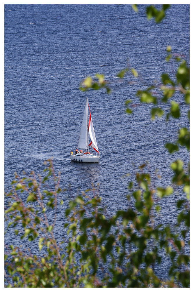 Segelboot am Loch Ness