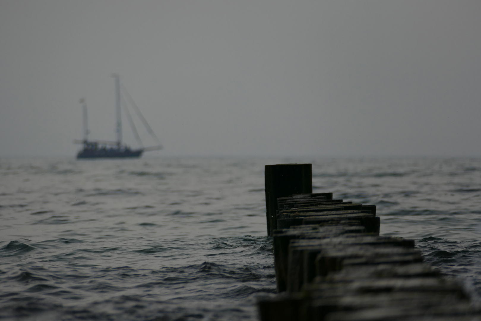 Segelboot auf 10 Uhr