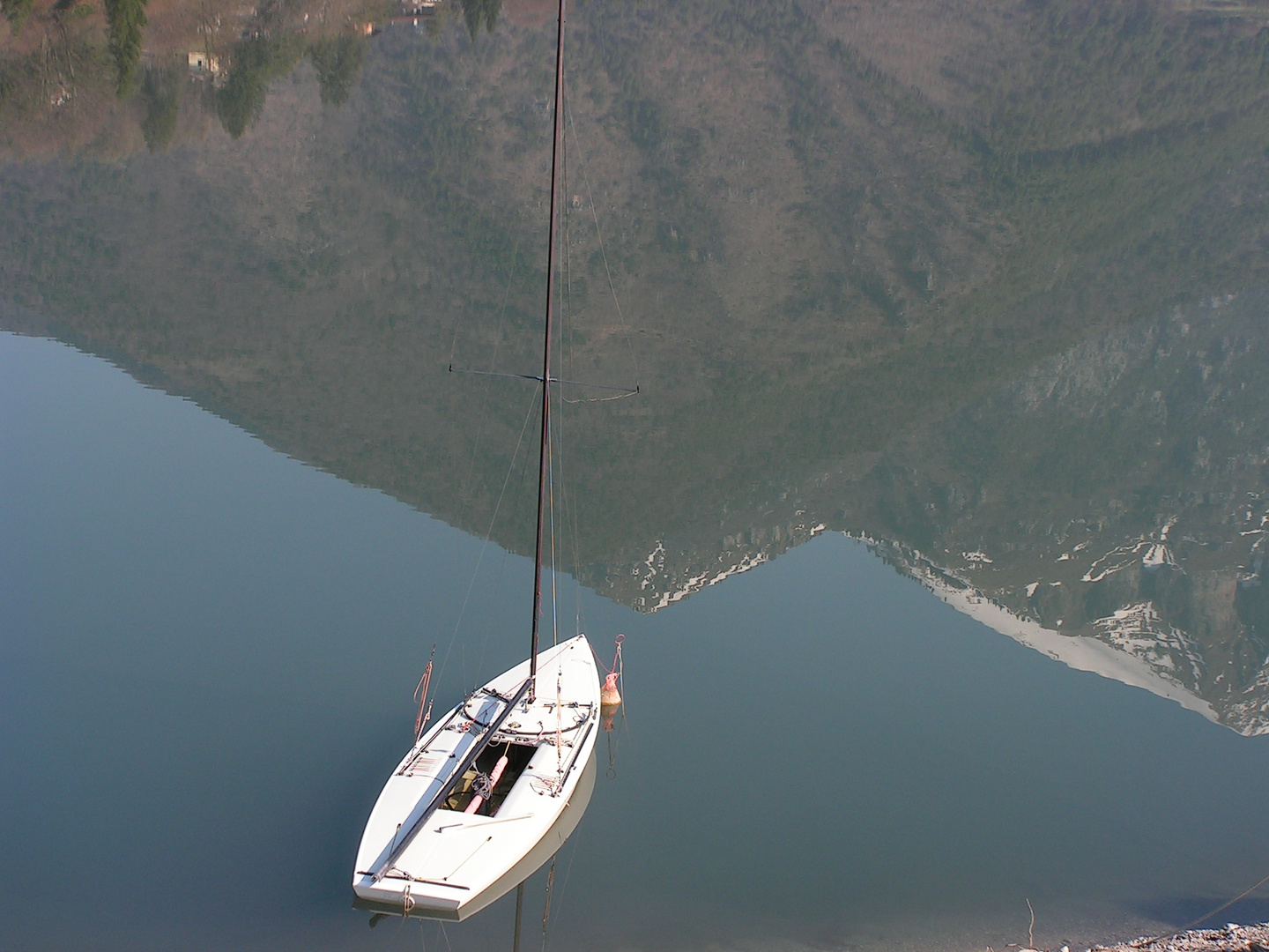 Segelboot auf Kollisionskurs