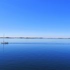 Segelboot auf ruhiger See