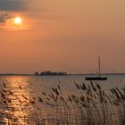 Segelboot im Sonnenuntergang