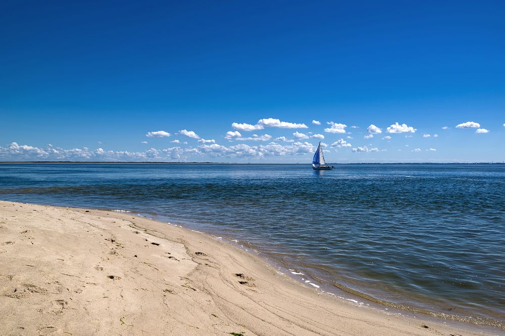 Segelboot (unknown) an der Ellenbogenspitze ...