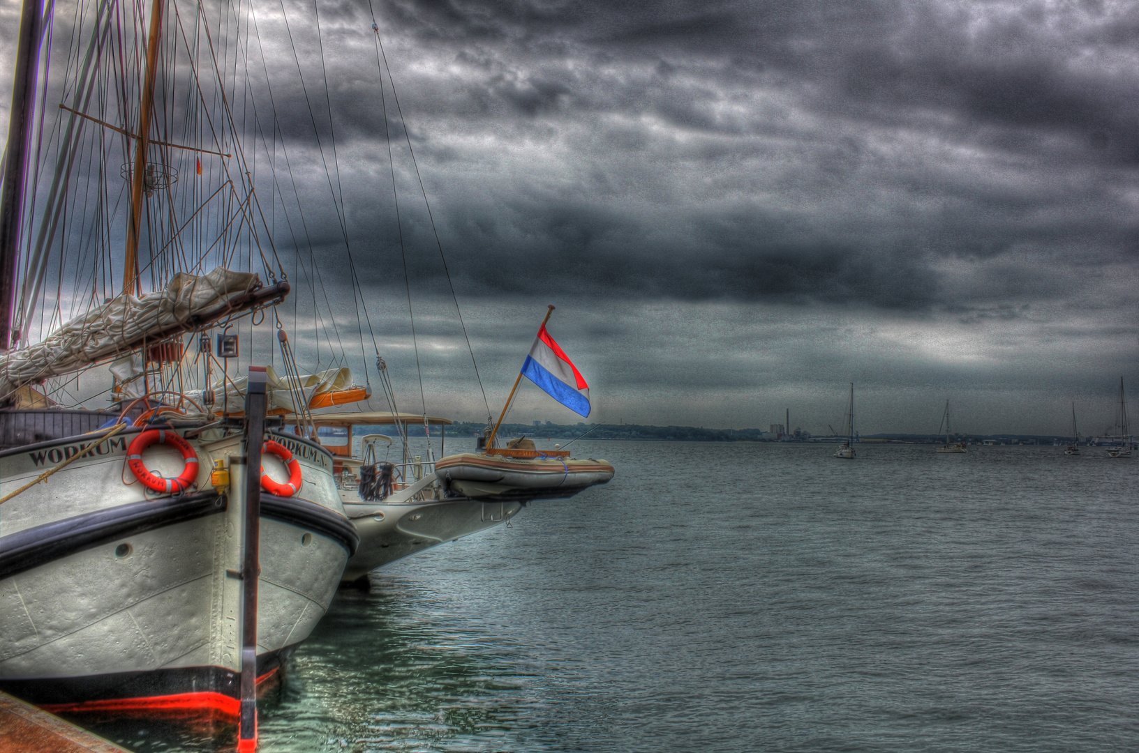 Segelboote am NOK Kiel