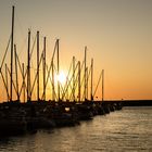 Segelboote bei Sonnenuntergang