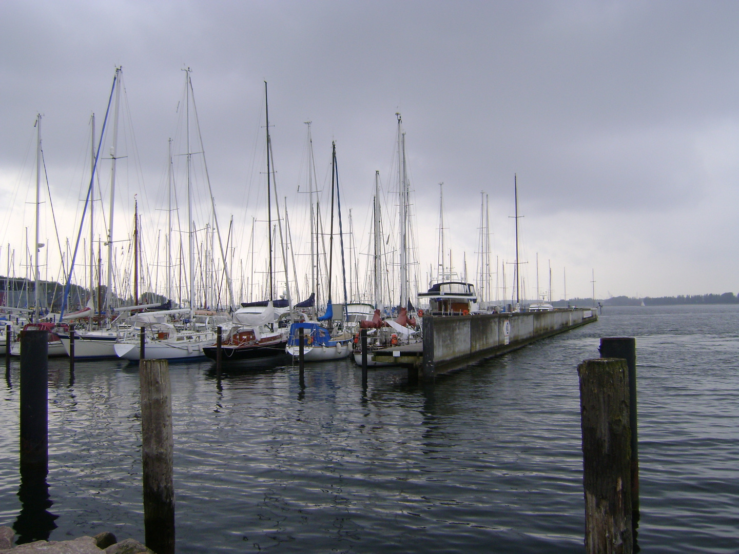 Segelboote im Hafen von Laboe