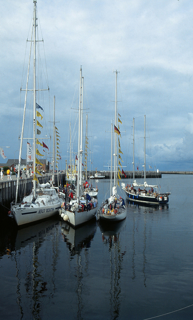 Segelboote im Südhafen von Helgoland