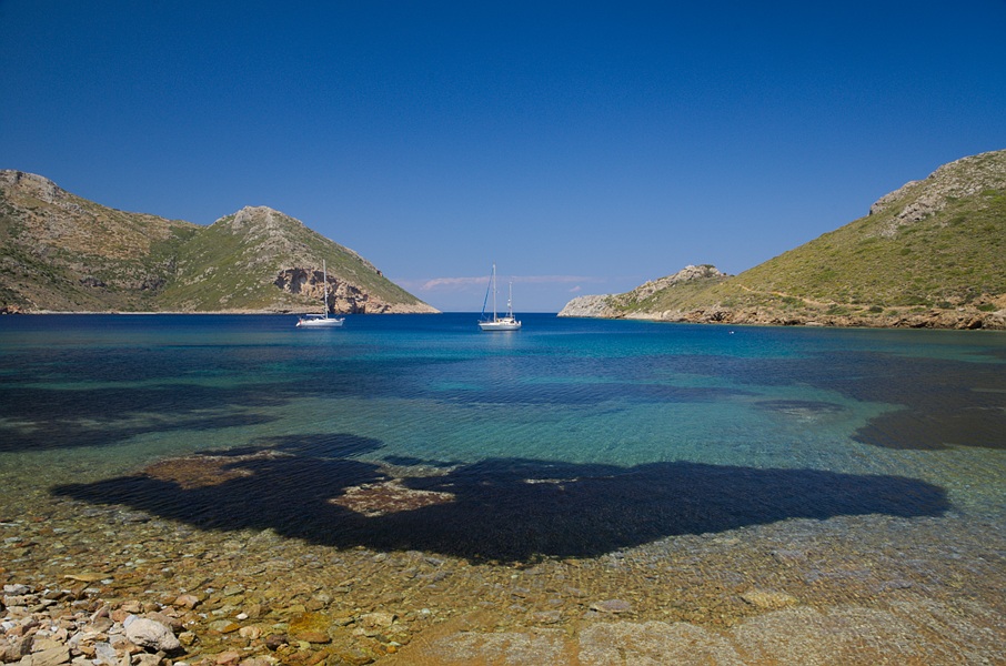 Segelboote in der Bucht von Porto Kagio