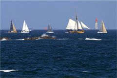 Segelboote vor der Côte d`Emeraude