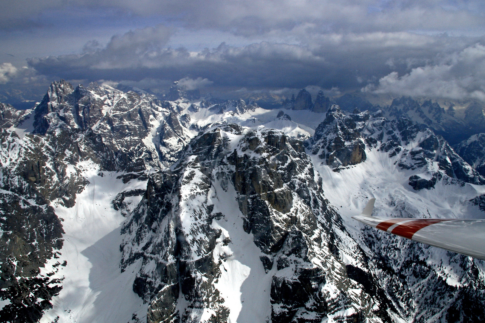 Segelflug über den Dolomiten