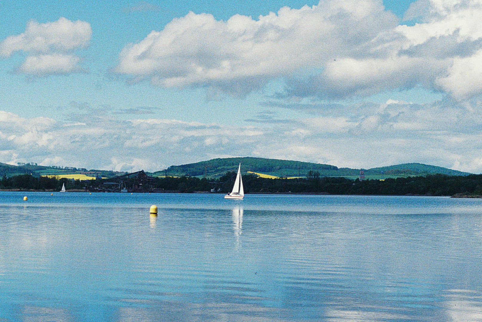 Segeln am See (Analoge Fotografie)