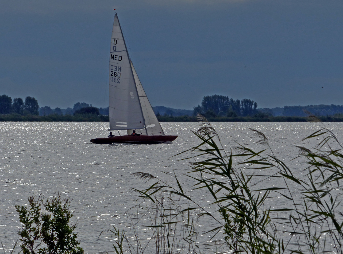 Segeln auf dem Heeger Meer in den Abendstunden