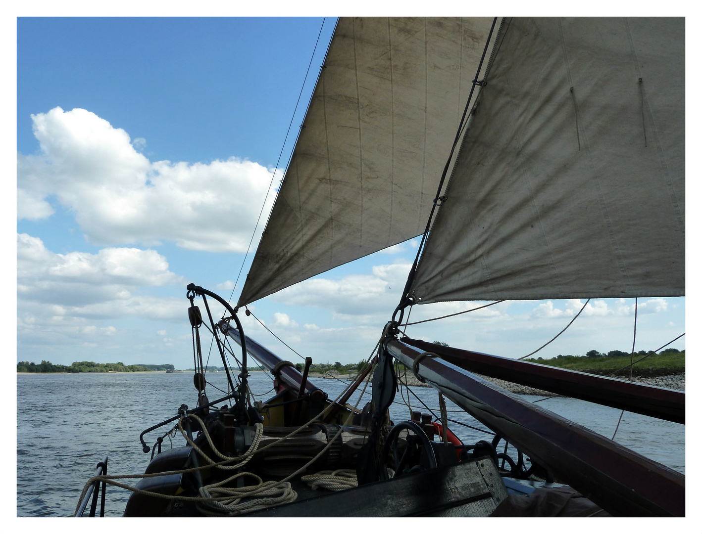 Segeln auf dem Rhein bei Emmerich ...