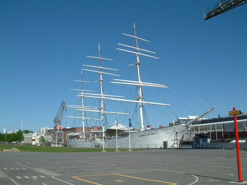 Segelschiff am Hafen von Finnland