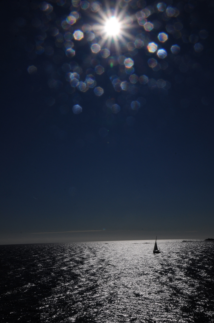 Segelschiff auf der Nordsee bei Regen