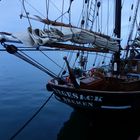 Segelschiff im Hafen von Helgoland