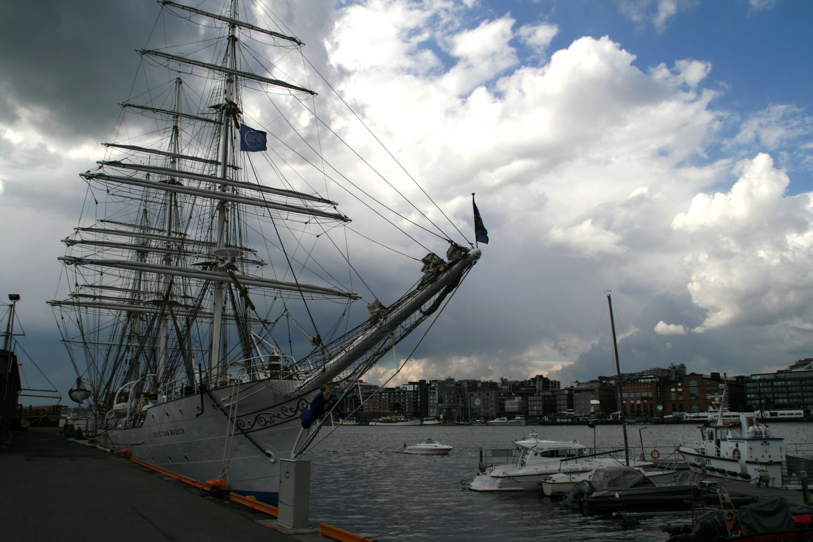 Segelschiff im Hafen von Oslo