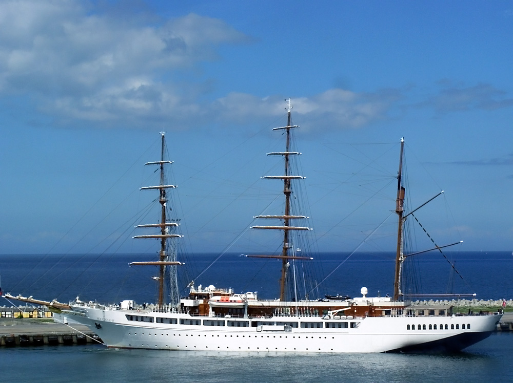 Segelschiff im Hafen von Tallinn