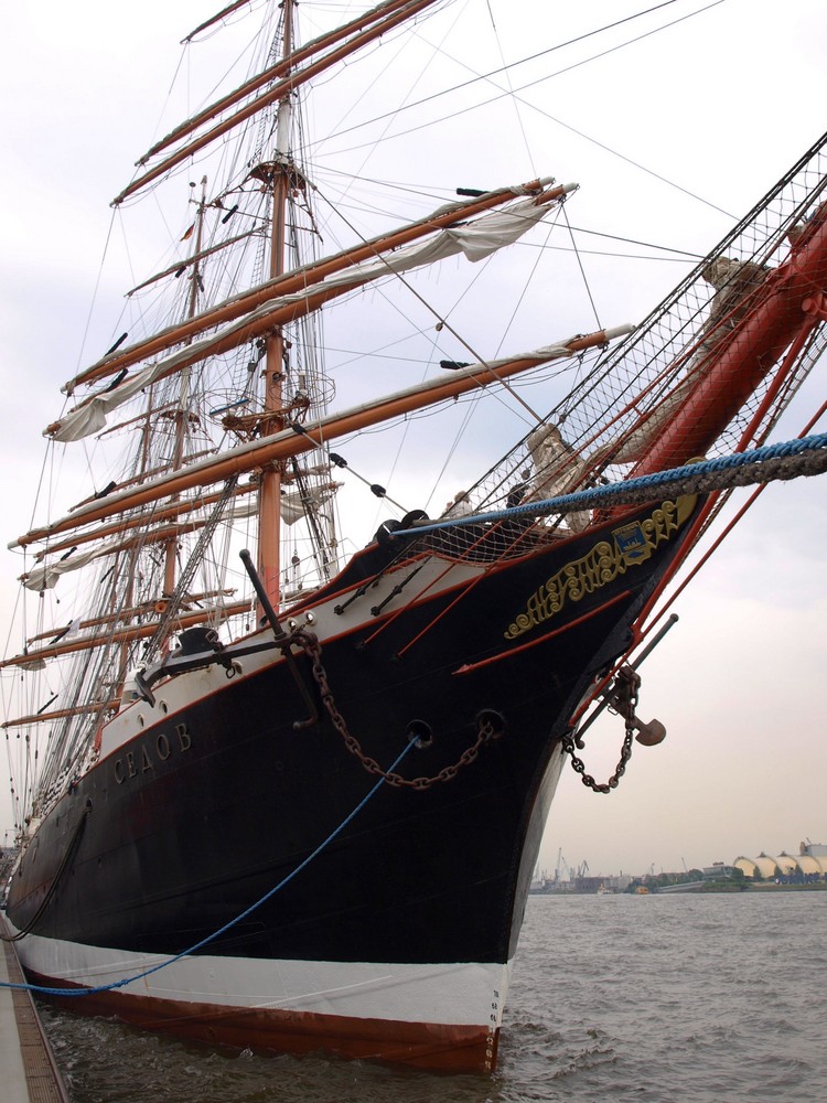 Segelschiff im Hamburger Hafen