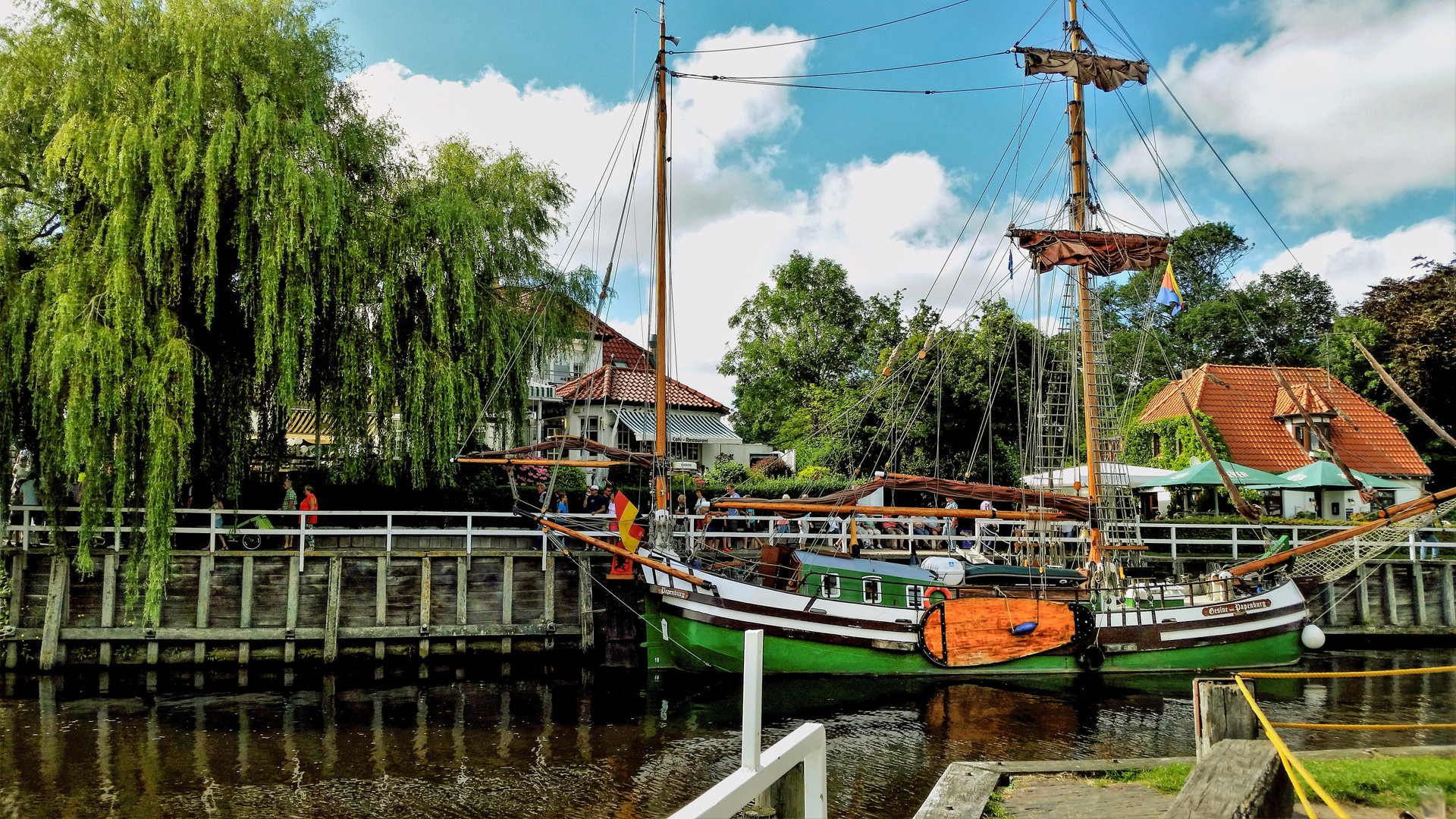 Segelschiff im Museumshafen Carolinensiel