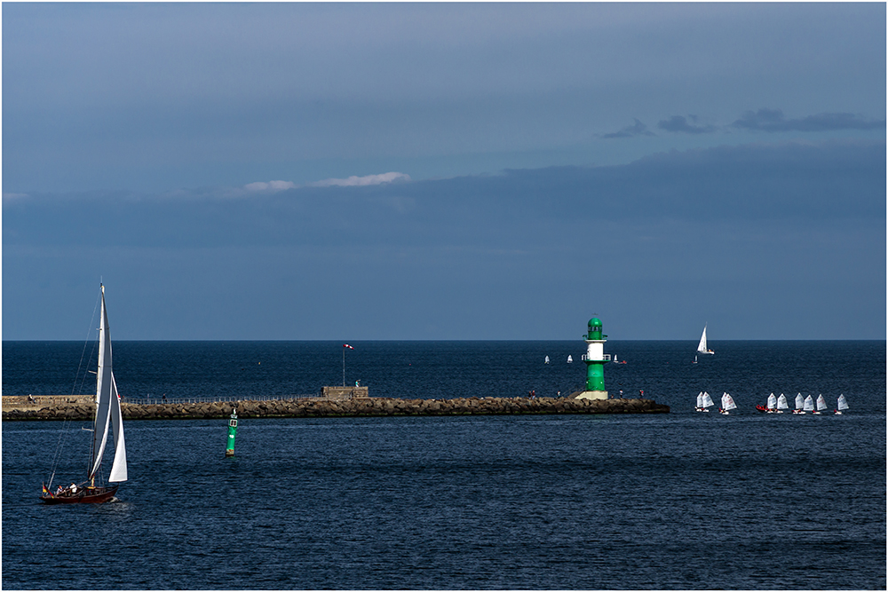 Segelschiff \\ Leuchtturm ... und die Lütten