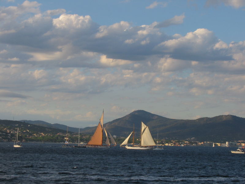 Segelschiffe vor Saint Tropez