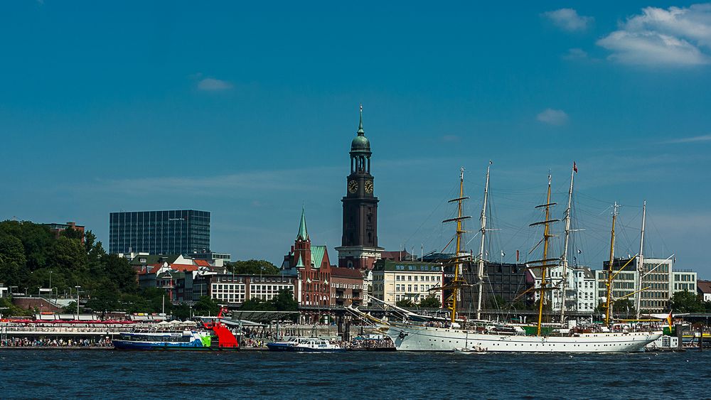 Segelschulschiff Gorch Fock ...