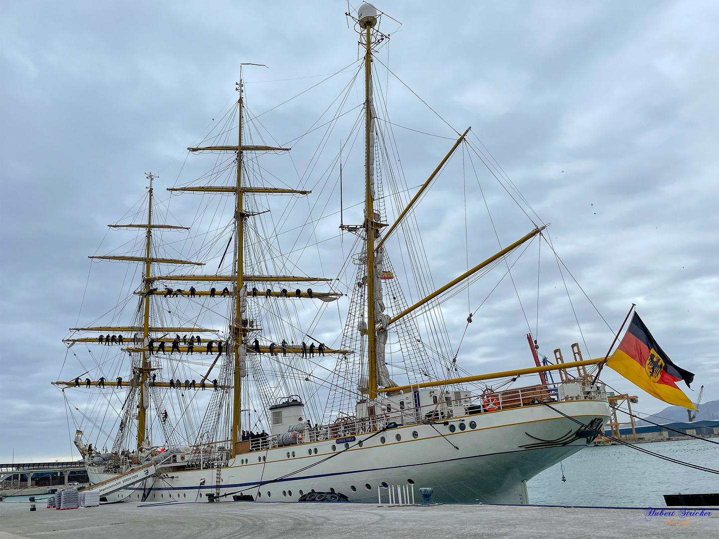 Segelschulschiff Gorch Fock im Hafen von Malaga