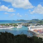 Segeltörn Karibik: Blick auf Hafen und Stadt von Castries, Hauptstadt v. St.Lucia