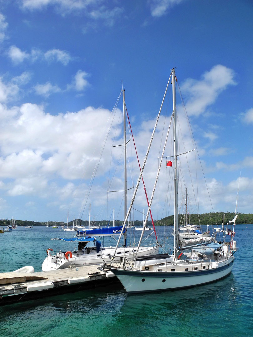 Segeltörn Südsee: Impressionen im Hafen von Neiafu auf Vavu`u, Tonga