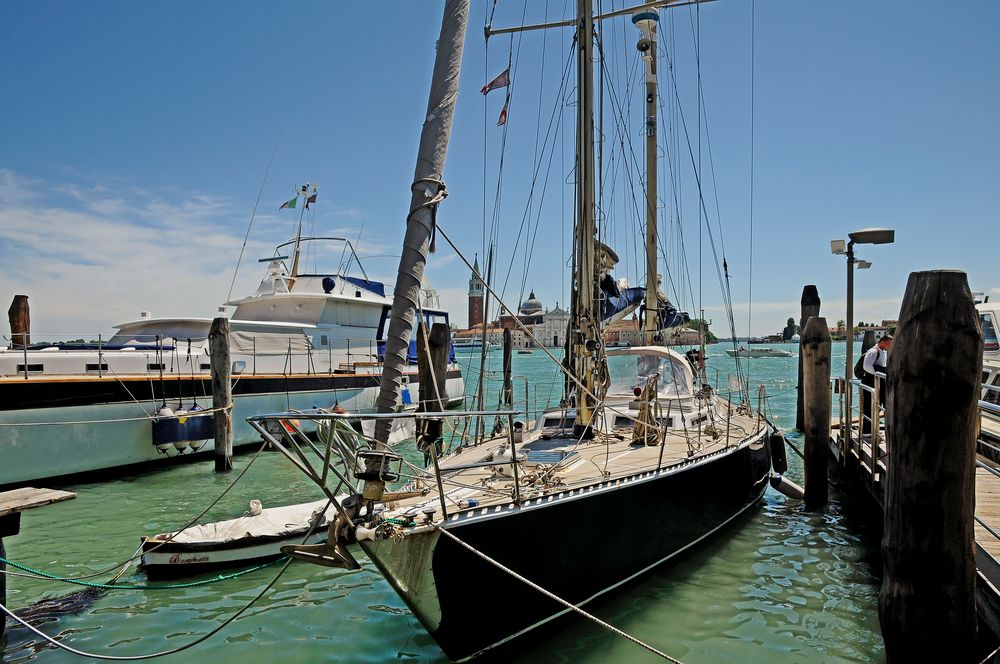 Segelyacht-Charter Lagune von Venezia natürlich !