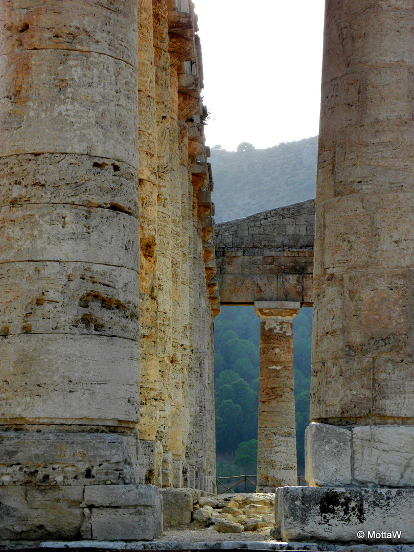 Segesta, tempio dorico megalitico