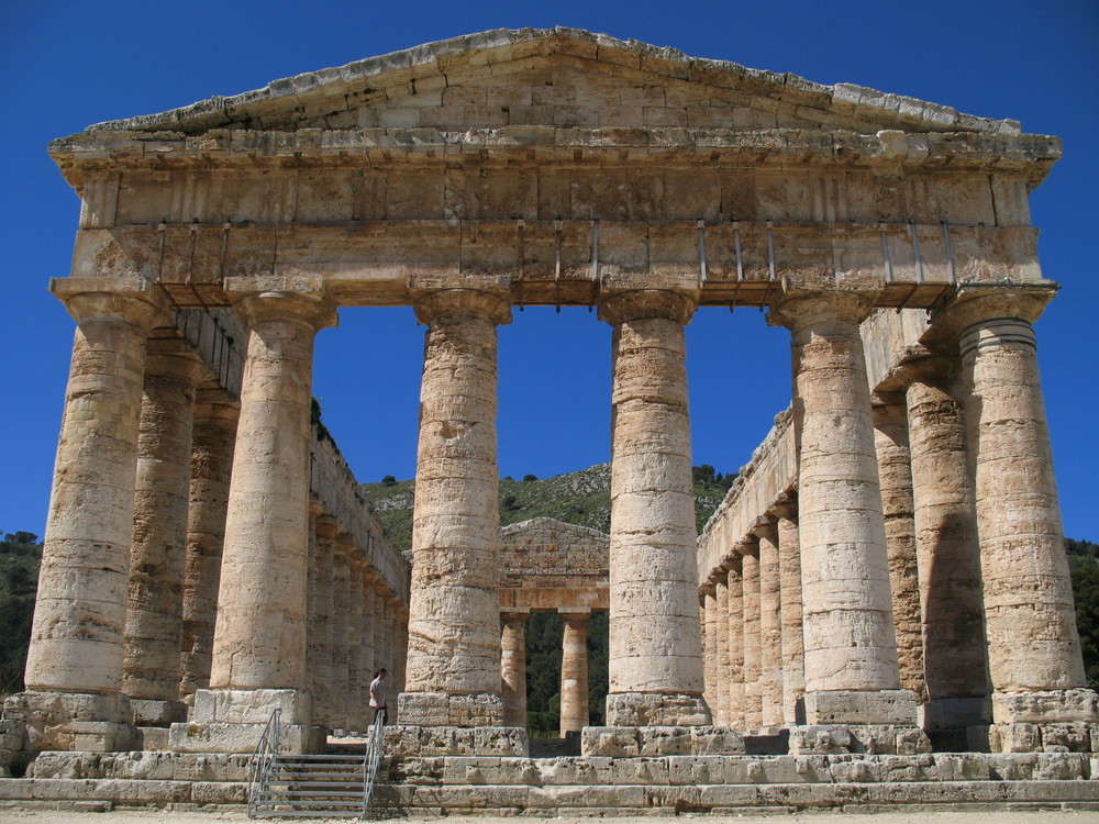 Segesta von außen