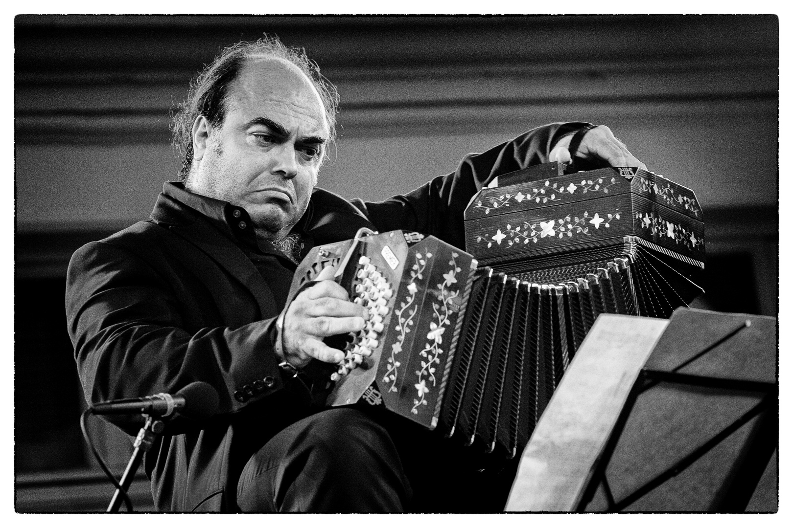 Segio Fabian Carbonne plays the bandoneon - Band: "Tango Fuego"